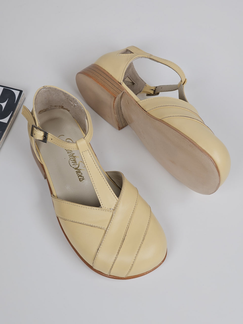 Barefoot Sugar Lemon Yellow leather 1.5 cm heel