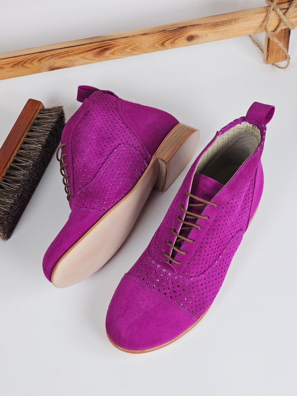 Smooth Boots Perforated Violet Suede 2 cm heel