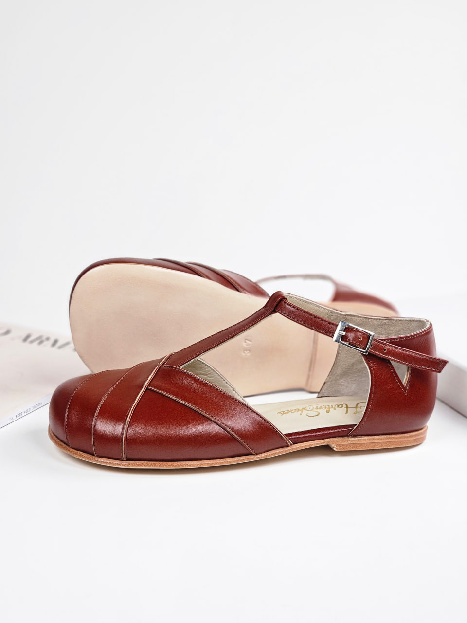 Barefoot Sugar Brown Leather 0.5 cm heel