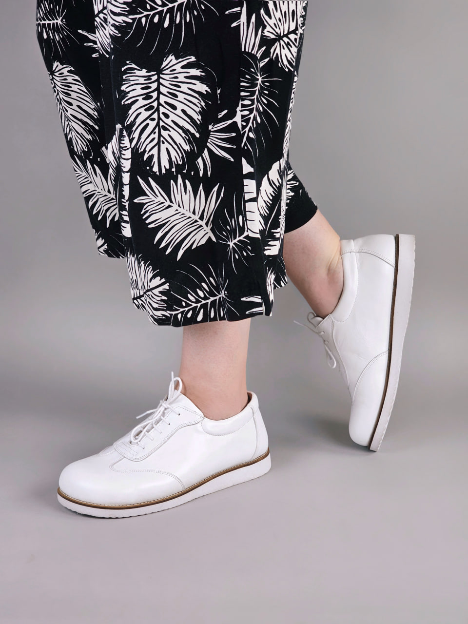 Barefoot New York White Leather