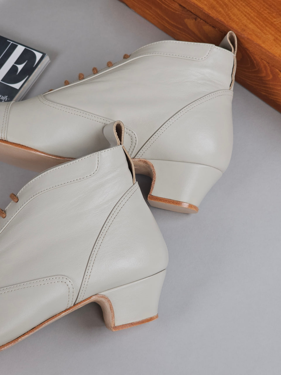 Smooth Boots Beige Leather 4 cm heel