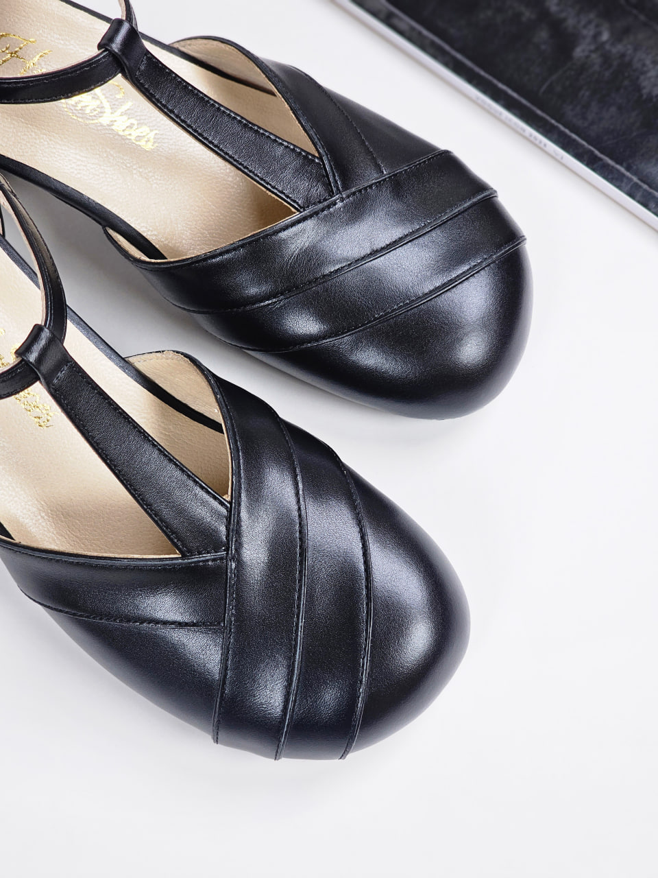 Barefoot Sugar Black Leather 6 cm heel