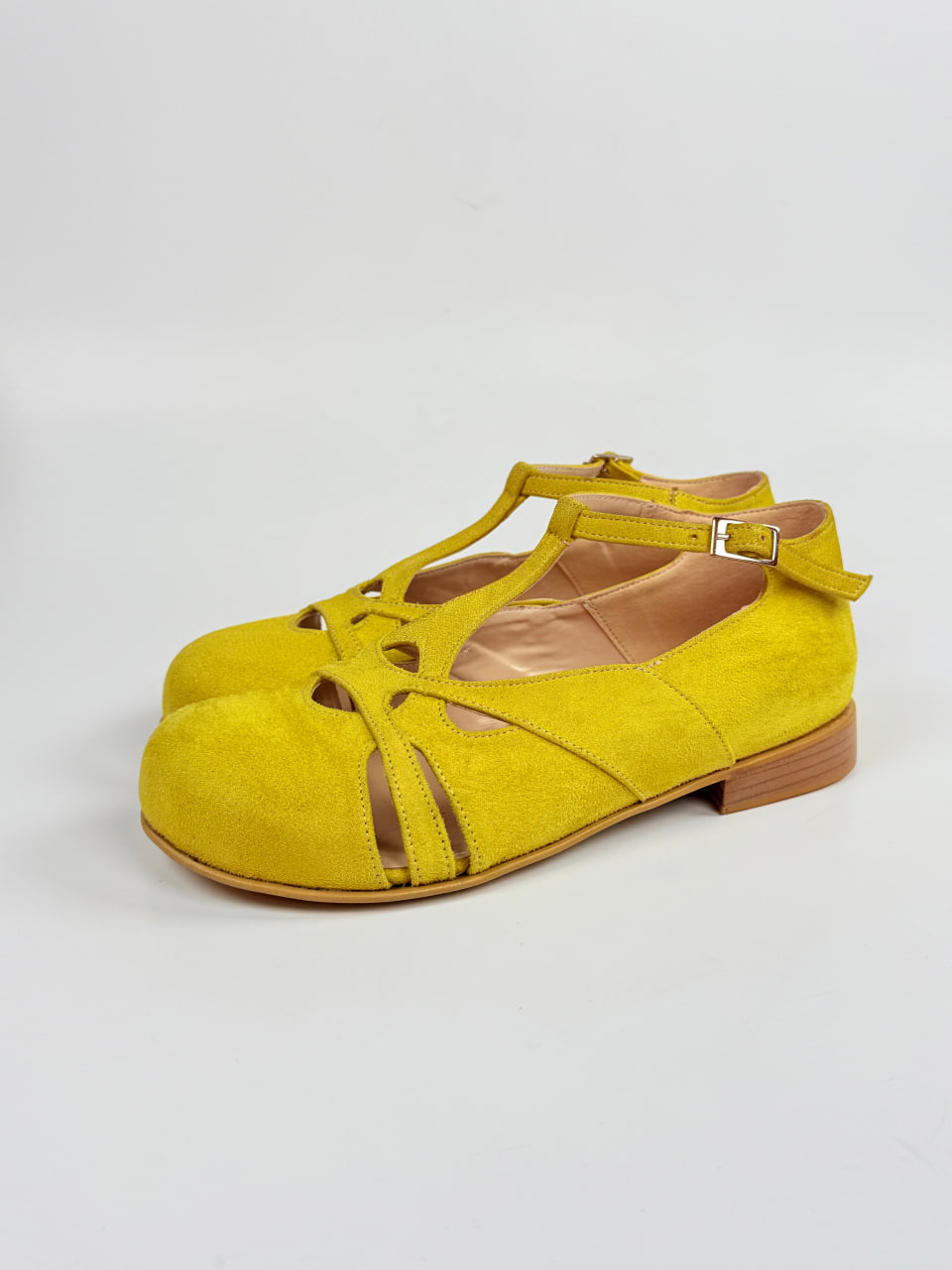 Barefoot Spring Vegan Yellow Suede 2 cm heel