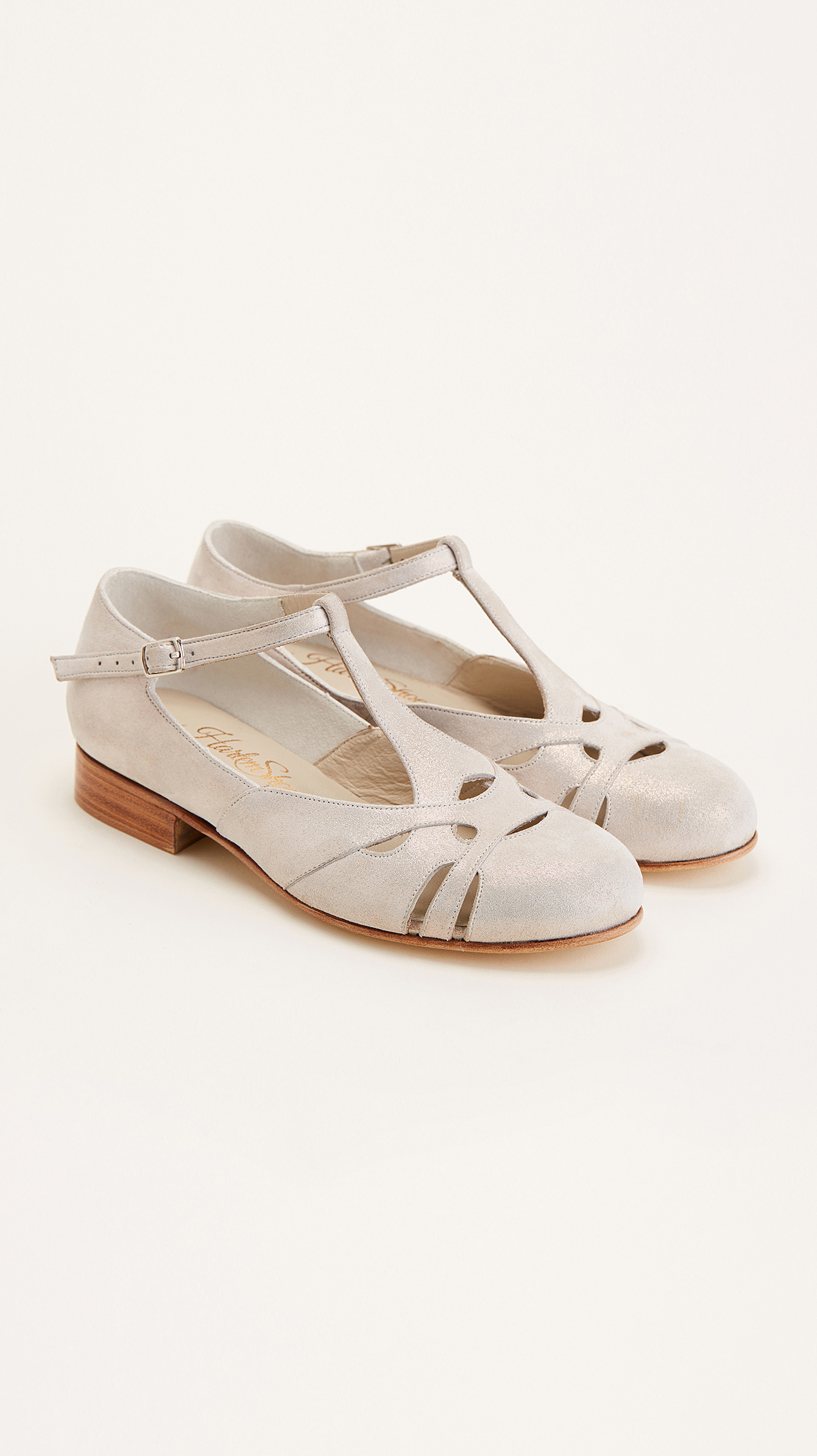 Spring Shiny Cream Suede 2 cm heel