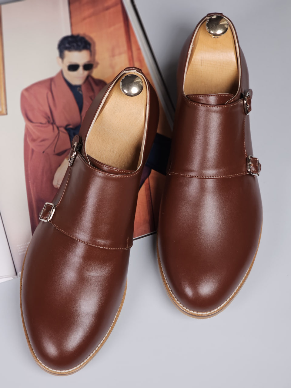 Monk Vegan Brown Leather 2 cm heel