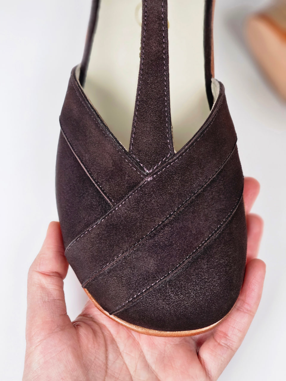Barefoot Sugar Dark Chocolate Suede 2 cm heel