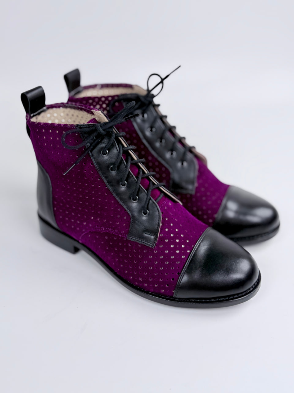 Derby Boots Perforated Purple Suede & Black Leather 2 cm heel