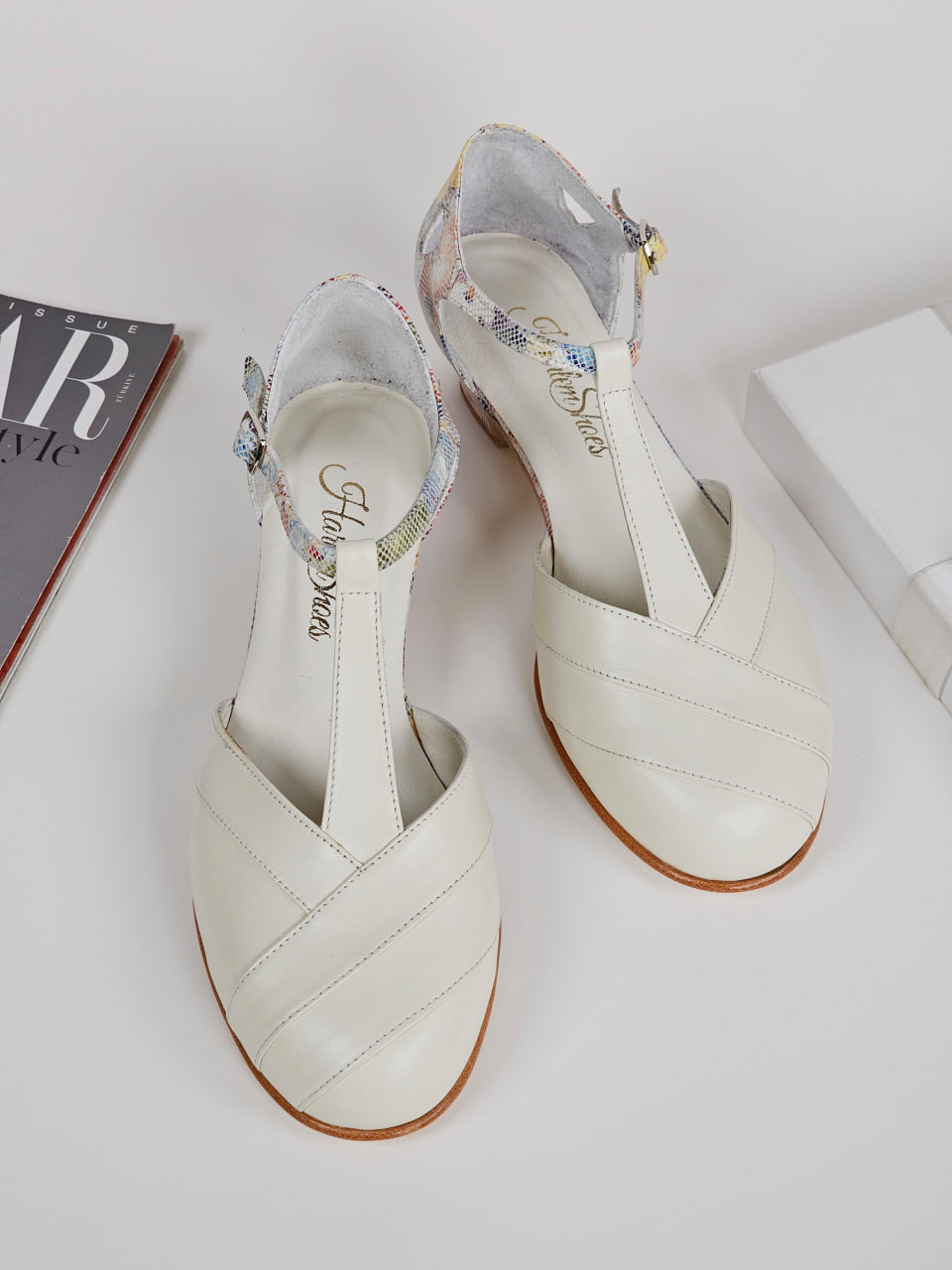 Sugar Broken White Leather With Blossom 4 cm heel