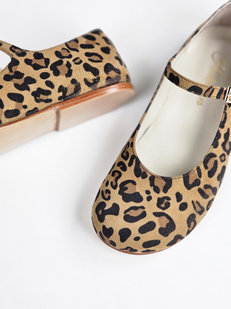Barefoot Mary Jane Leopard Suede 0.5 cm heel