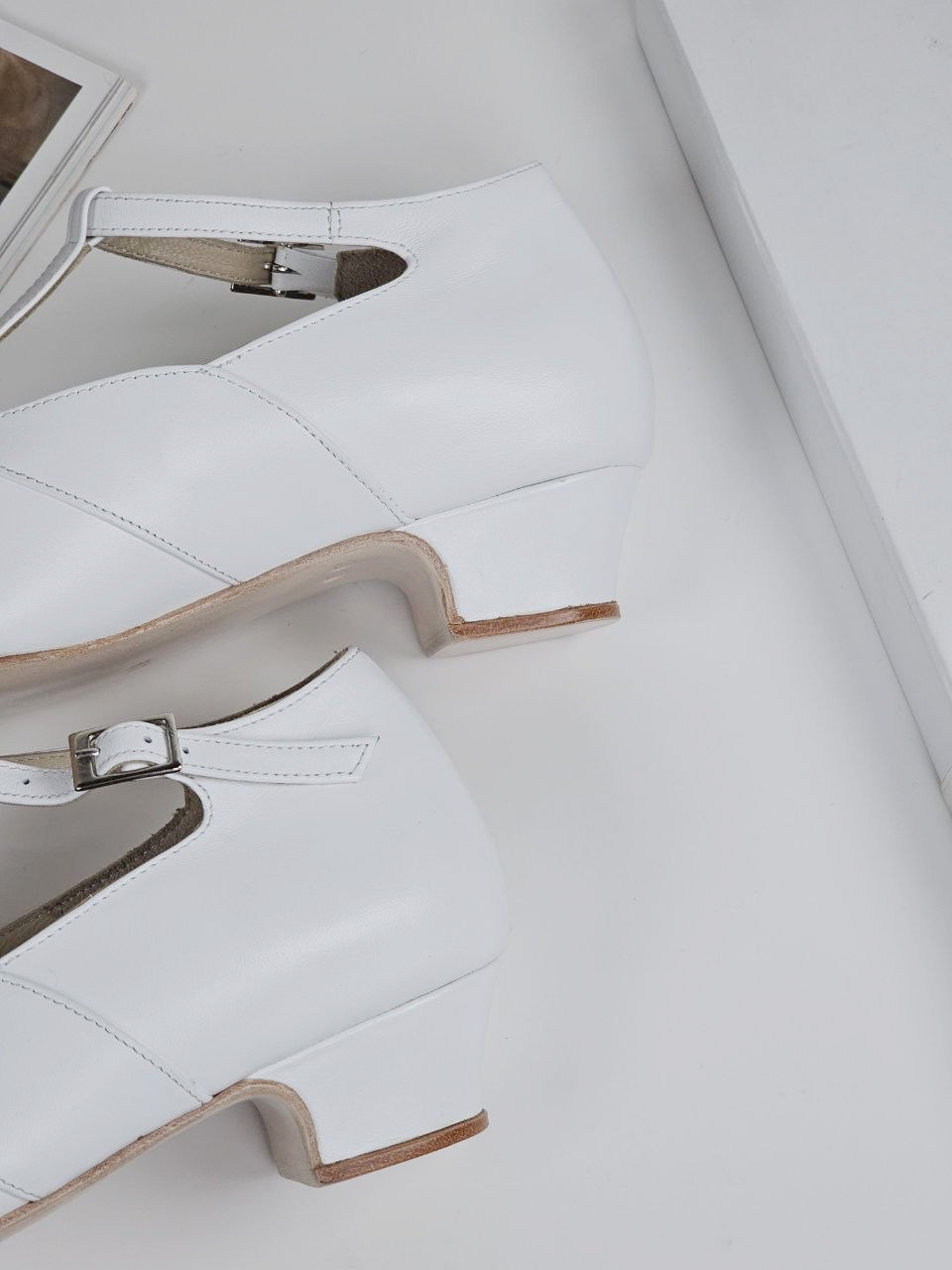 Spring White Leather 4 cm heel