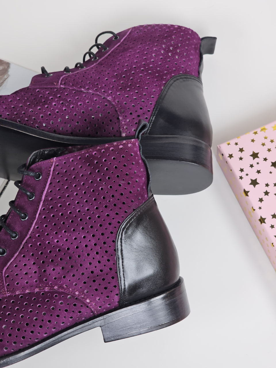 Derby Boots Perforated Purple Suede & Black Leather 2 cm heel