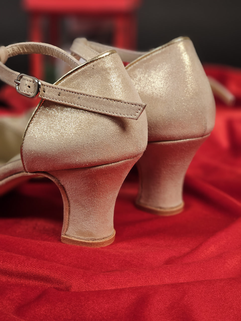 Muse Golden Suede 6 cm heel