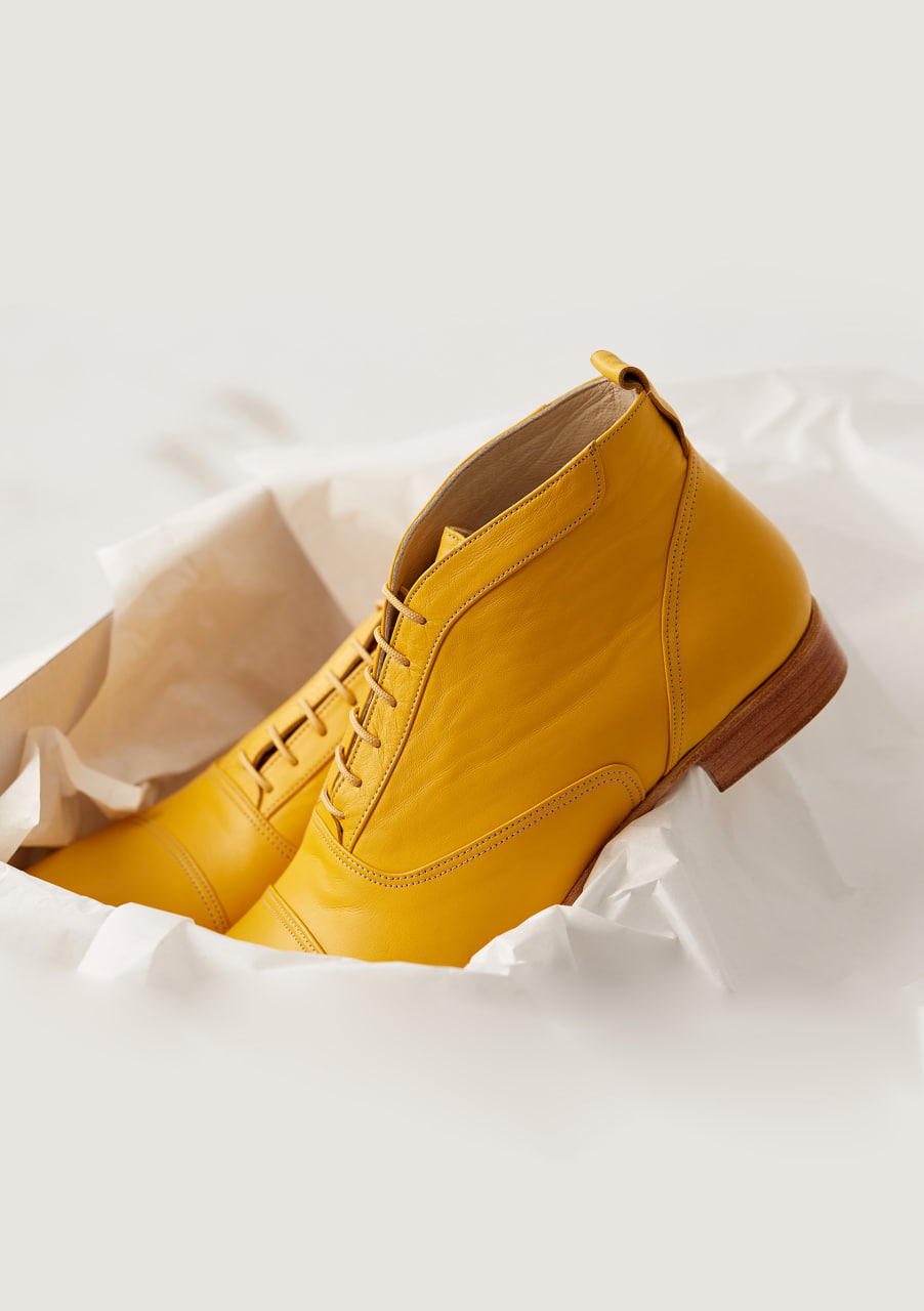 Smooth Boots Yellow Leather 2 cm heel