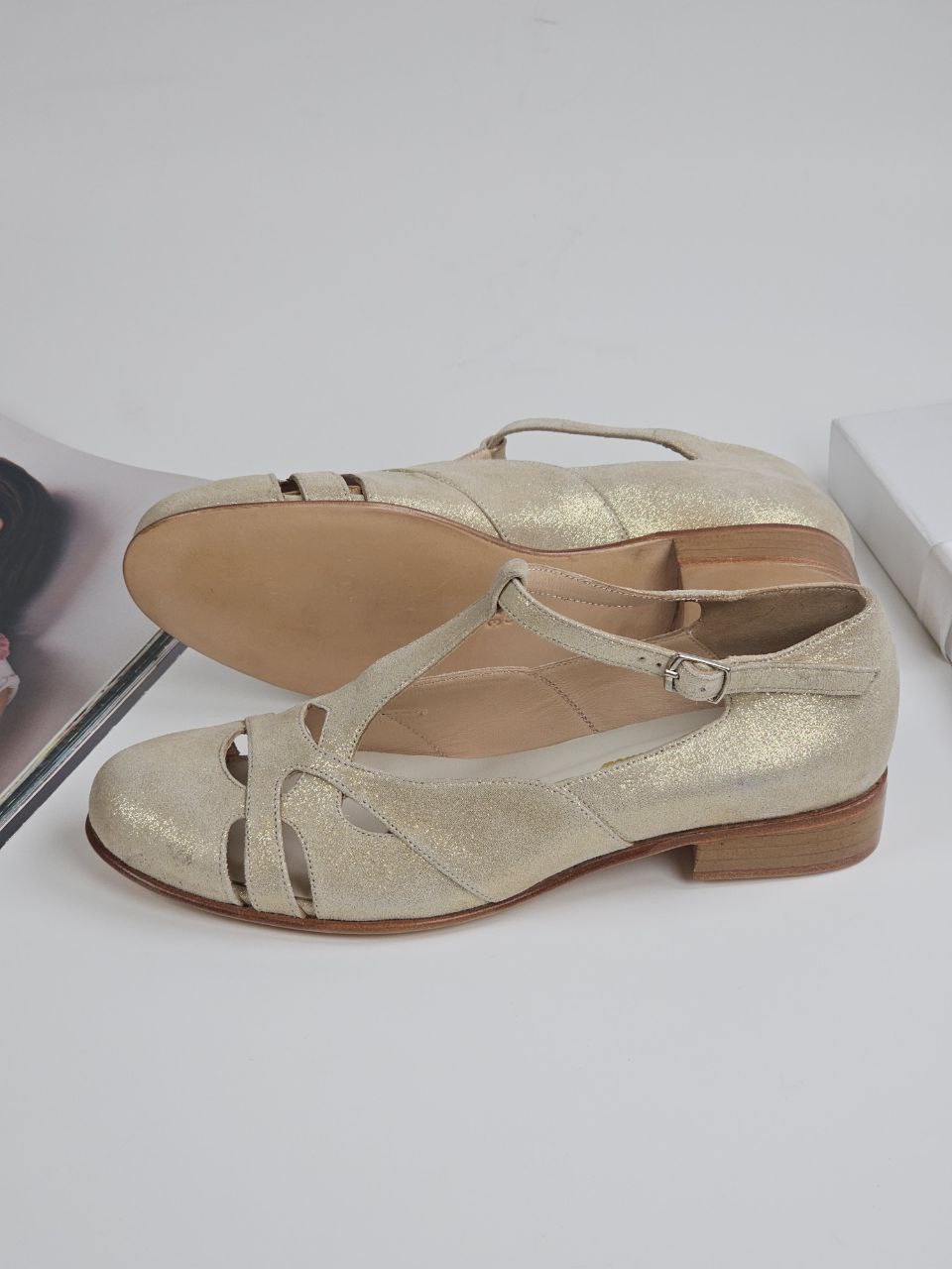 Spring Gold Suede 2 cm heel