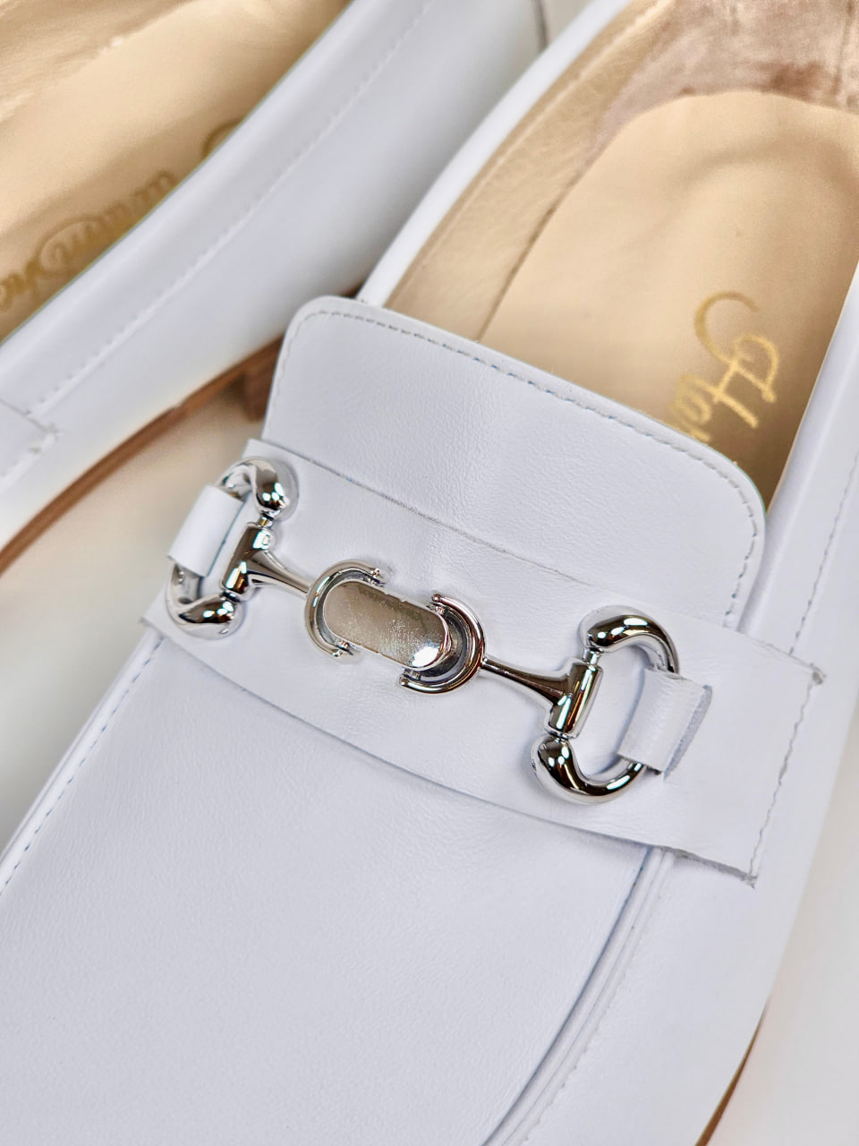 Barefoot Loafers White Leather With Metal Buckle 2 cm heel