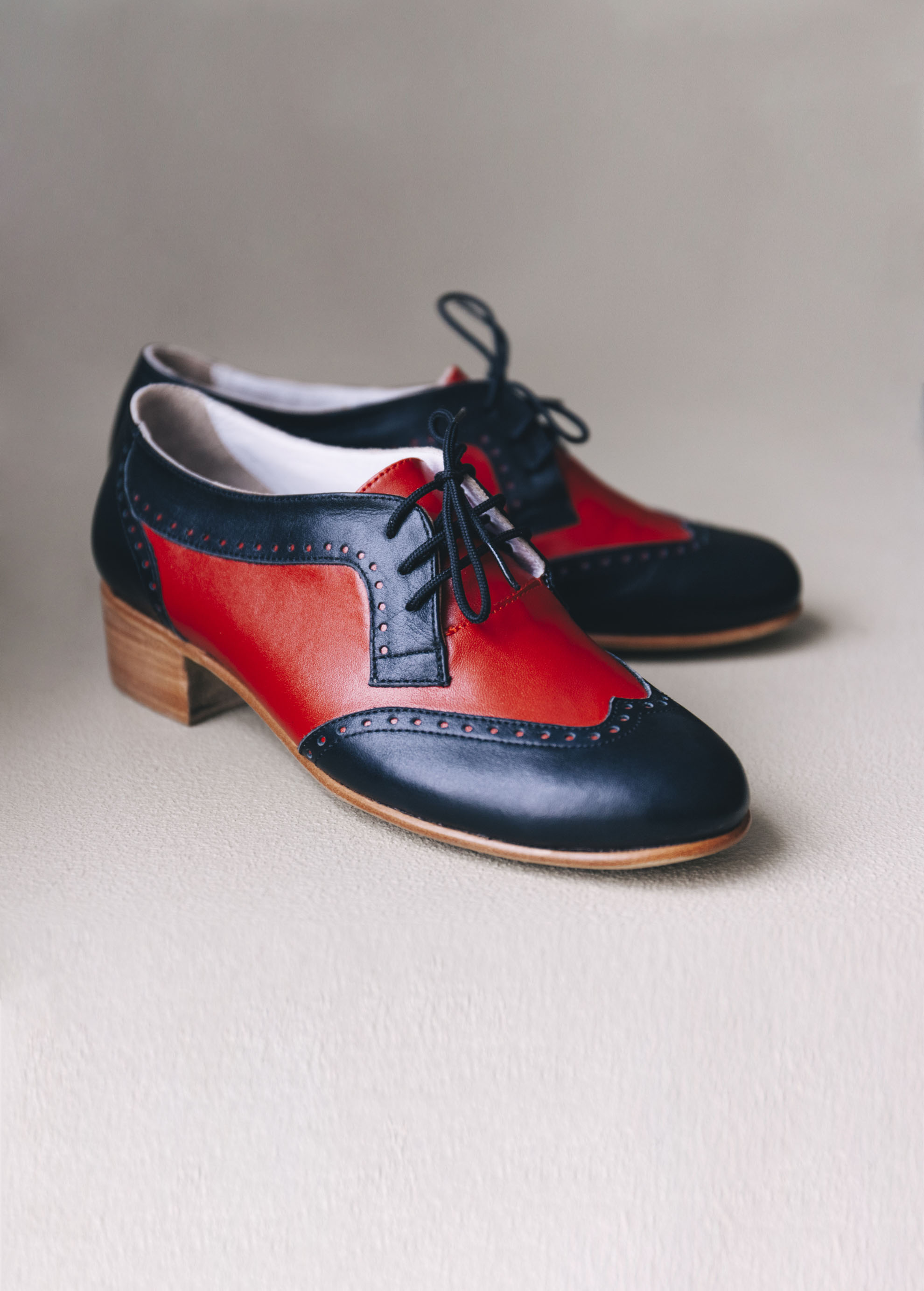 Women Oxfords Black & Red Leather 4 cm heel