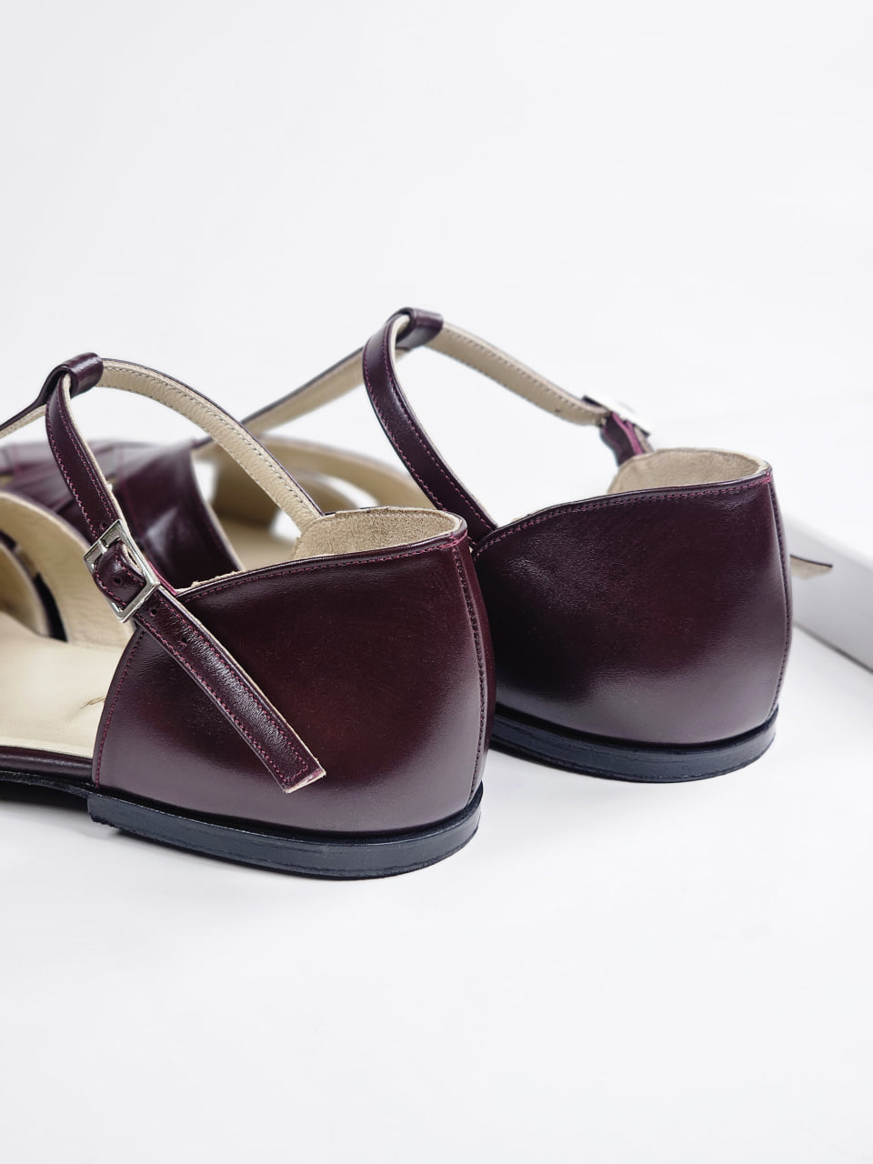 Barefoot Summer Bordeaux Leather 0.5 cm heel