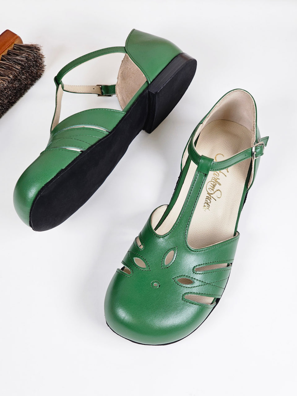 Barefoot Rosy Avocado Green Leather 1 cm heel