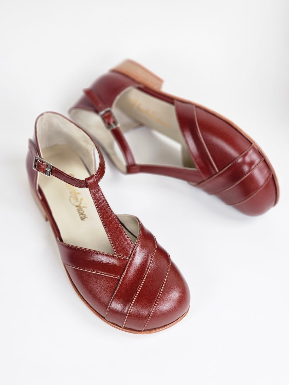 Barefoot Sugar Brown Leather 2 cm heel