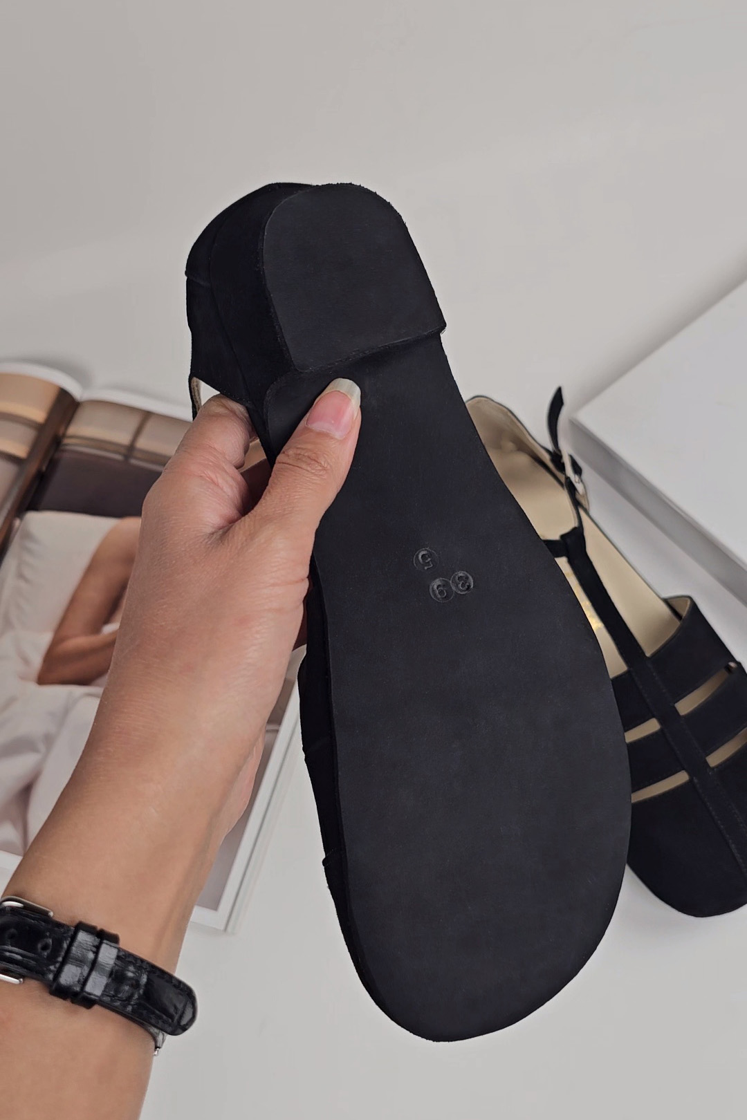 Barefoot Harmony Black Suede 4 cm heel