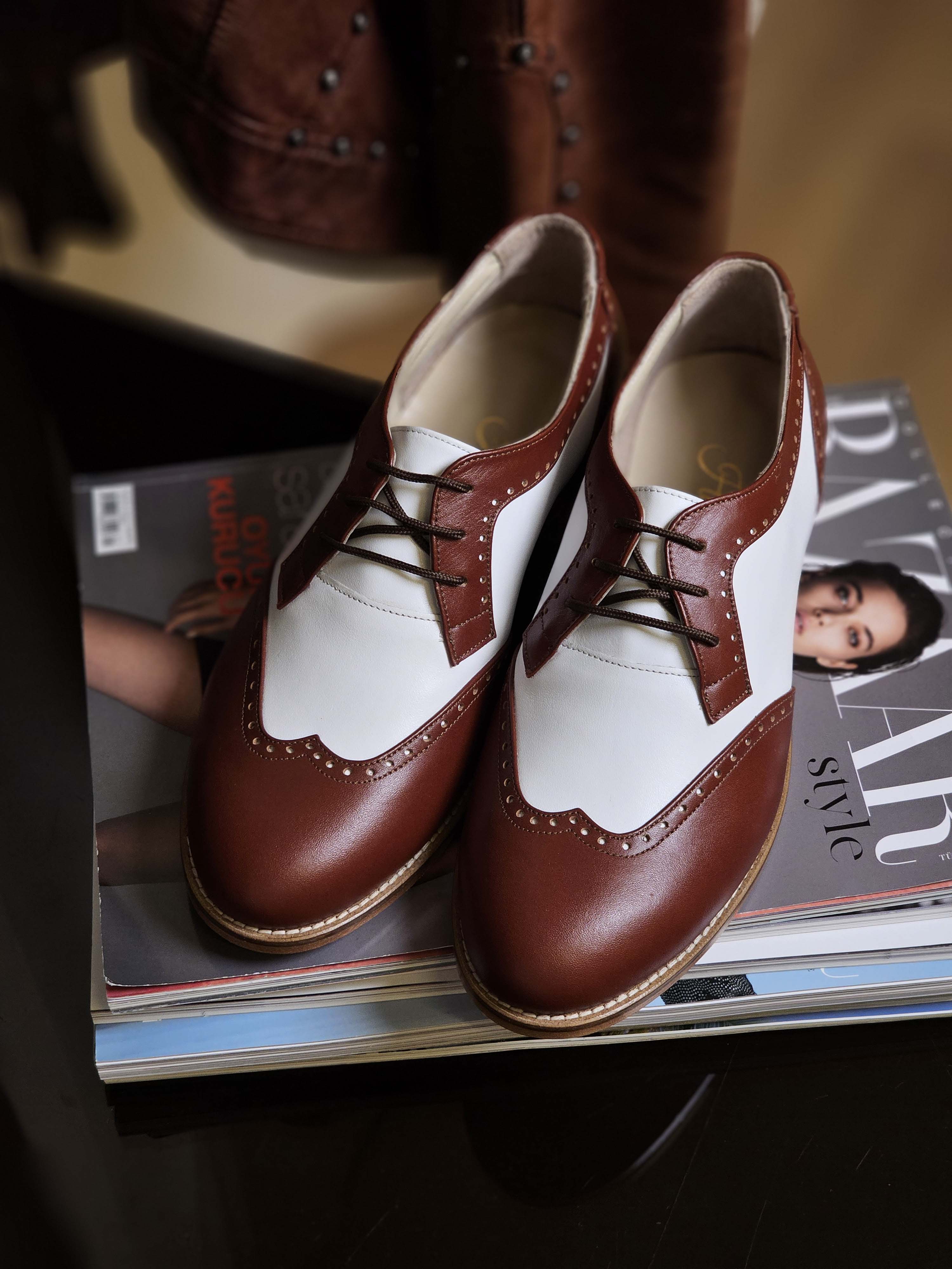 Oxfords Brown & White Leather 2 cm heel