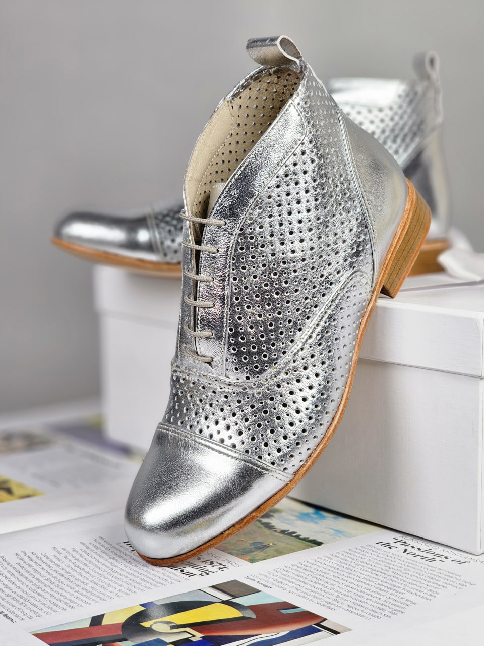 Smooth Boots Perforated Silver Leather 2 cm heel