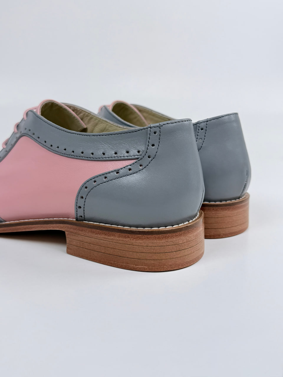 Women Oxfords Grey & Pink Leather 2 cm heel