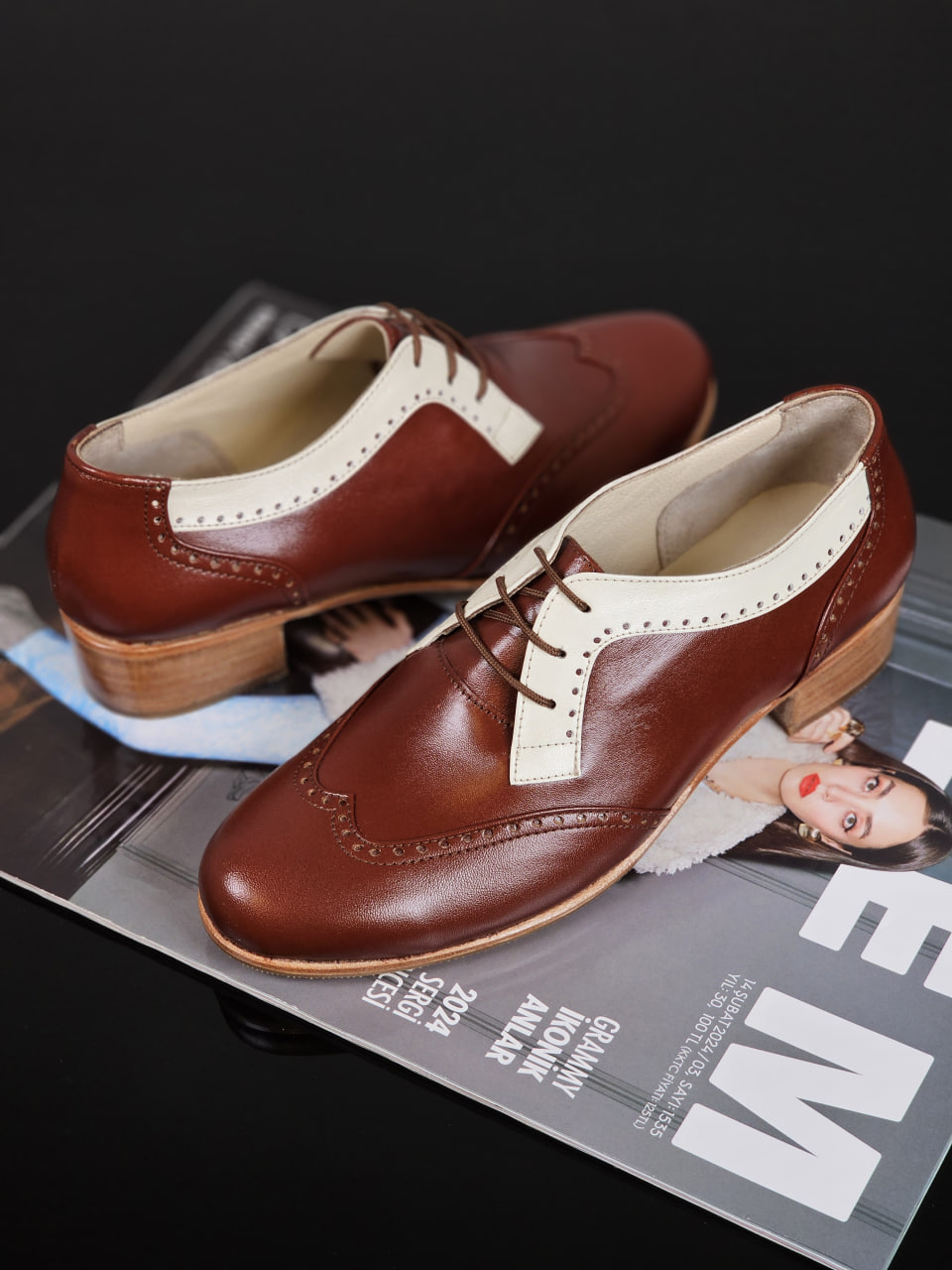 Women Oxfords Brown Leather & Broken White Line with 4 cm heel