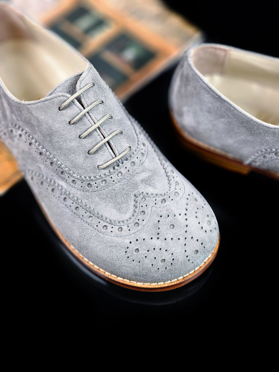 Barefoot Brogue Grey Suede 2 cm heel