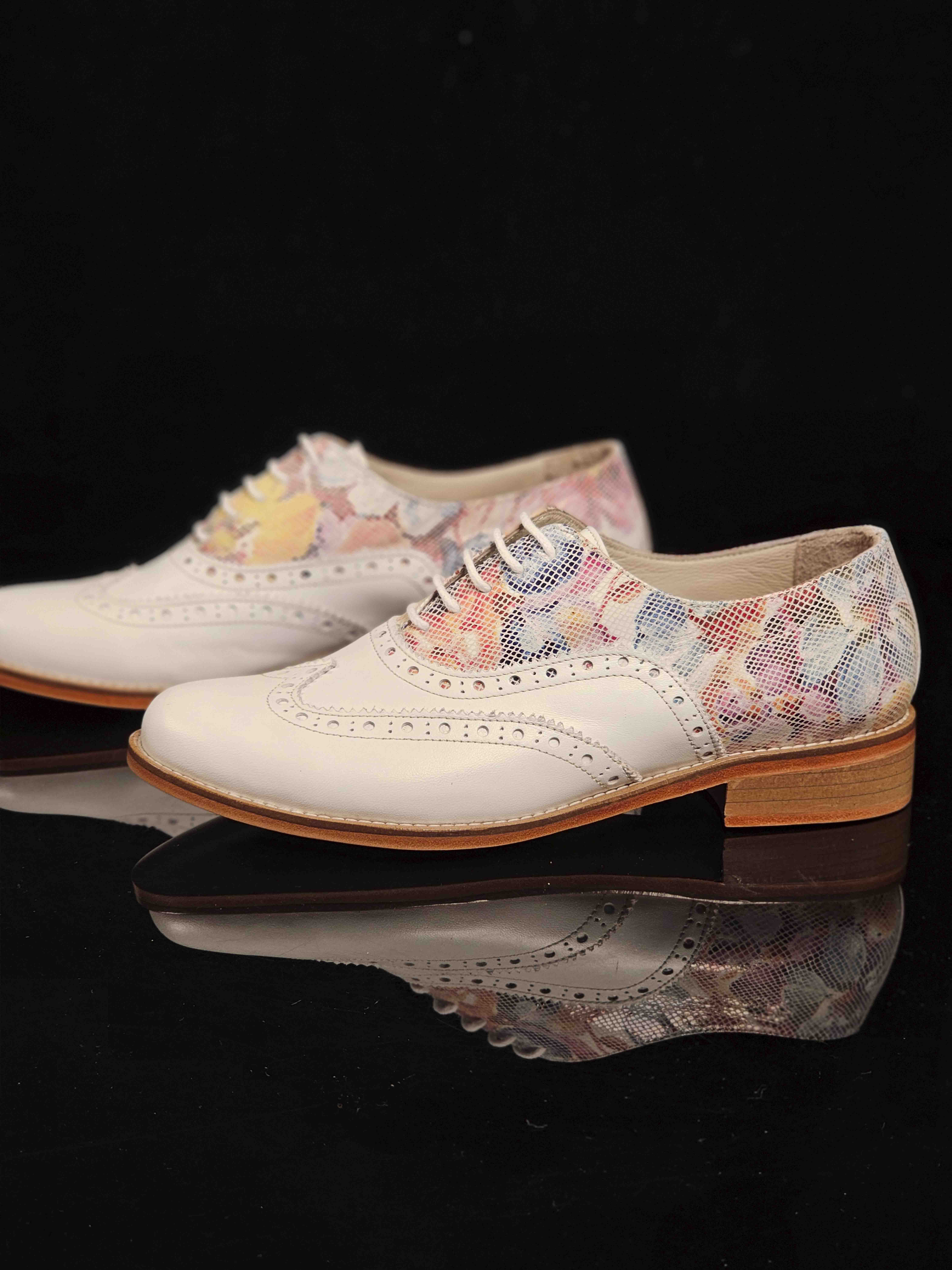 Brogue White Beauty 2 cm heel