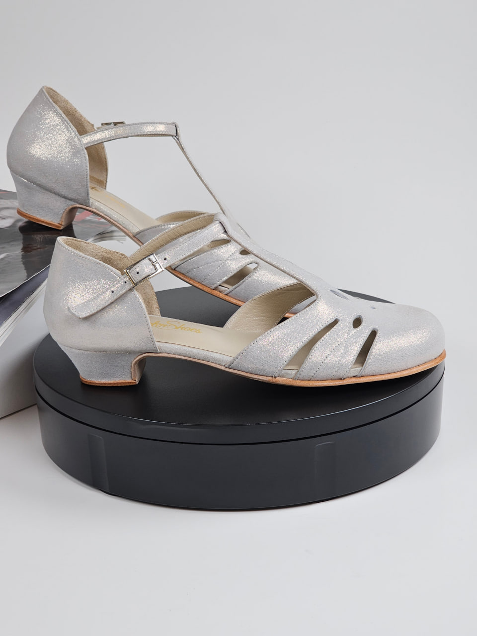 Rosy Shiny Cream Leather 3 cm heel