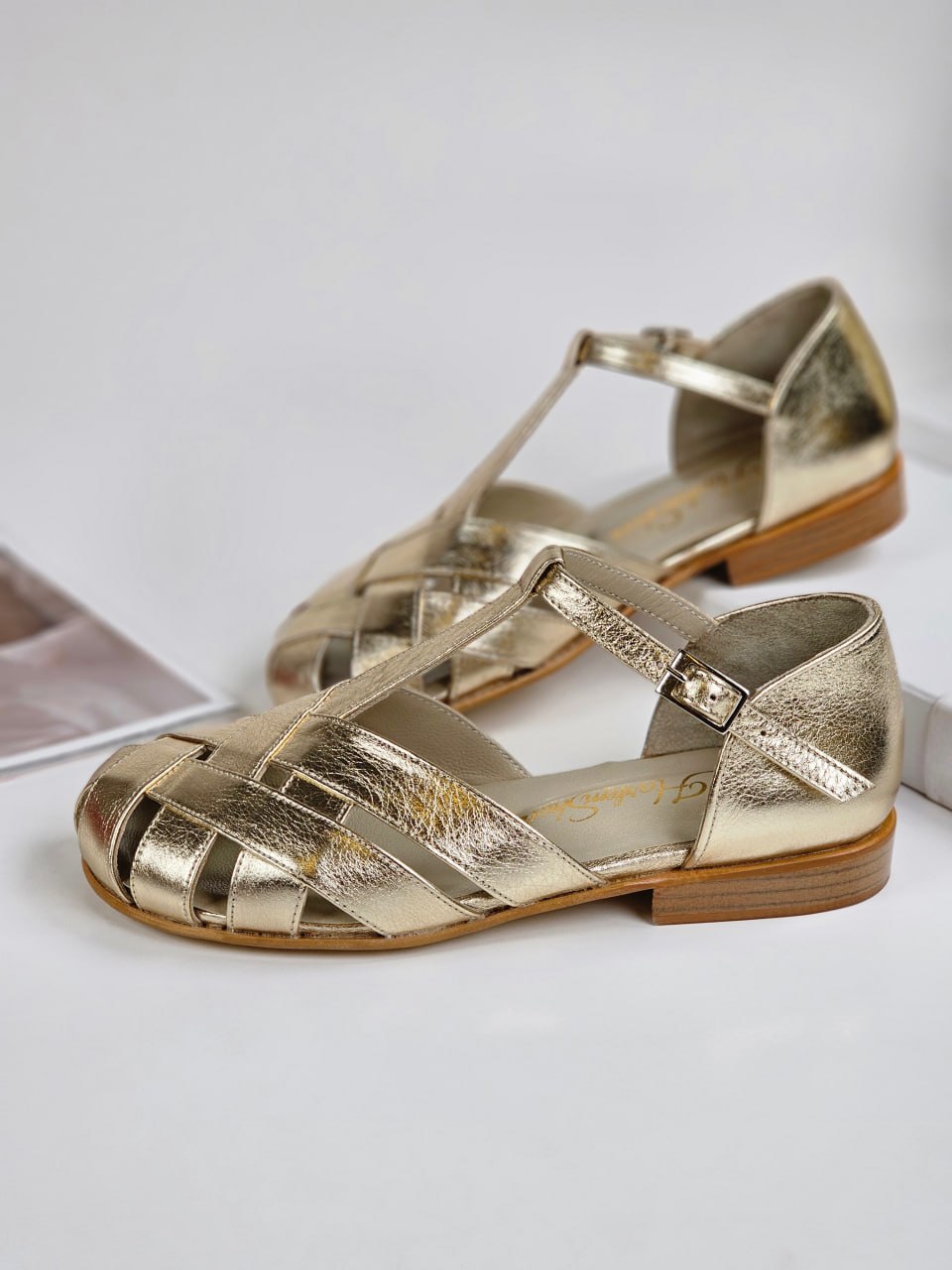 Barefoot Summer Platinum Gold Leather 1.5 cm heel