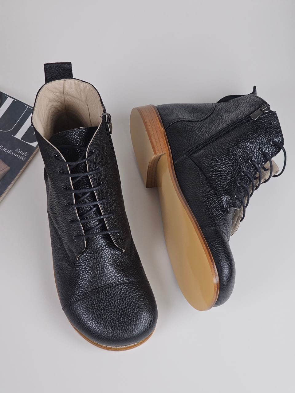 Barefoot Derby Boots with Zipper Black Floater Leather 2 cm heel
