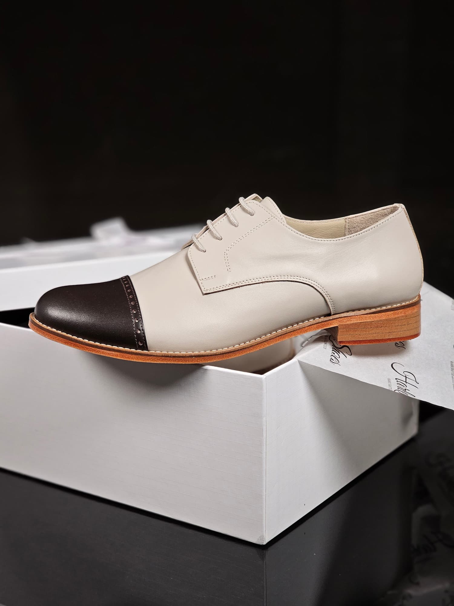 California Beige Leather & nose Dark Chocolate leather 2 cm heel