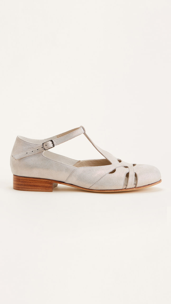 Spring Shiny Cream Suede 2 cm heel