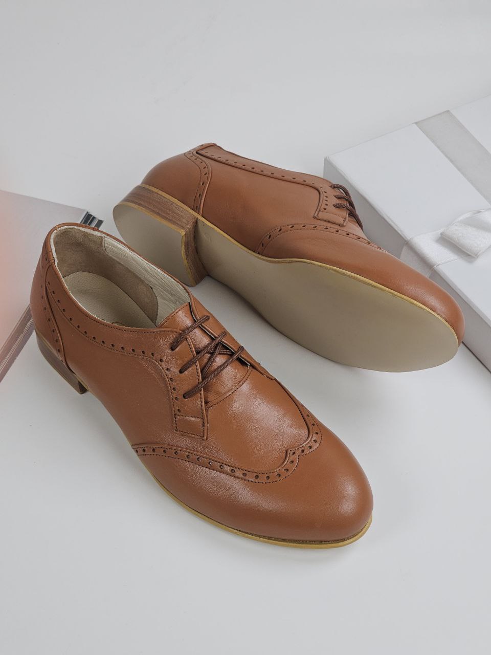 Oxfords Light Brown Leather 2 cm heel