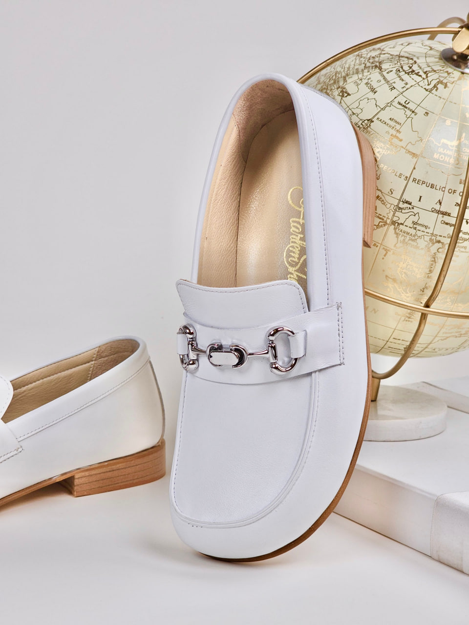 Barefoot Loafers White Leather With Metal Buckle 2 cm heel