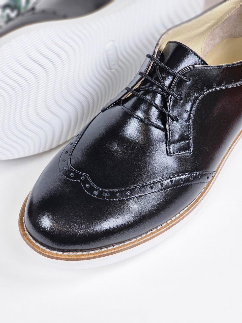 Women Oxfords Black Leather with Eva Sole