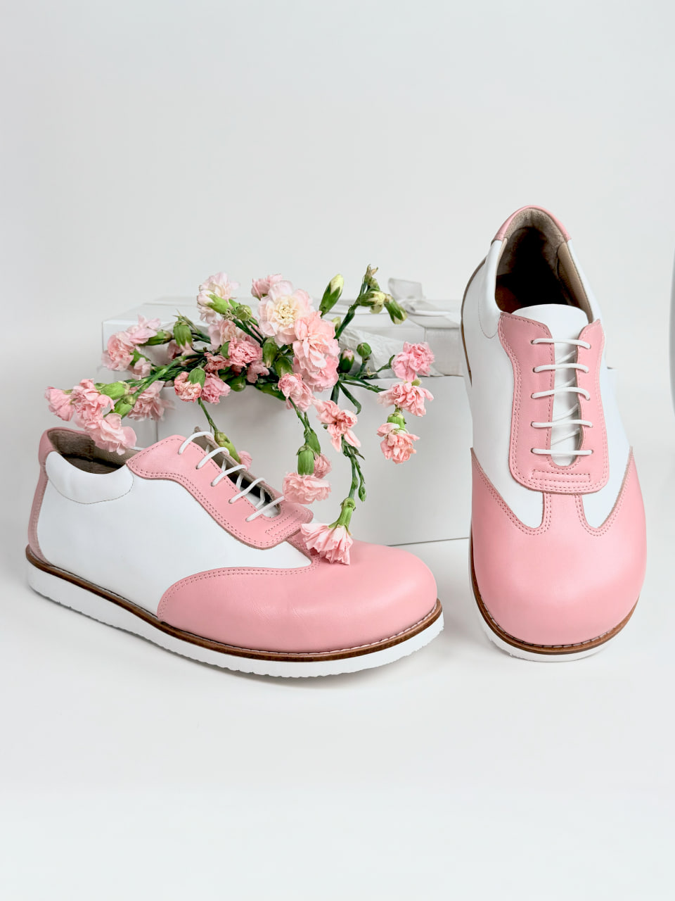 Barefoot New York Pink & White leather with Eva