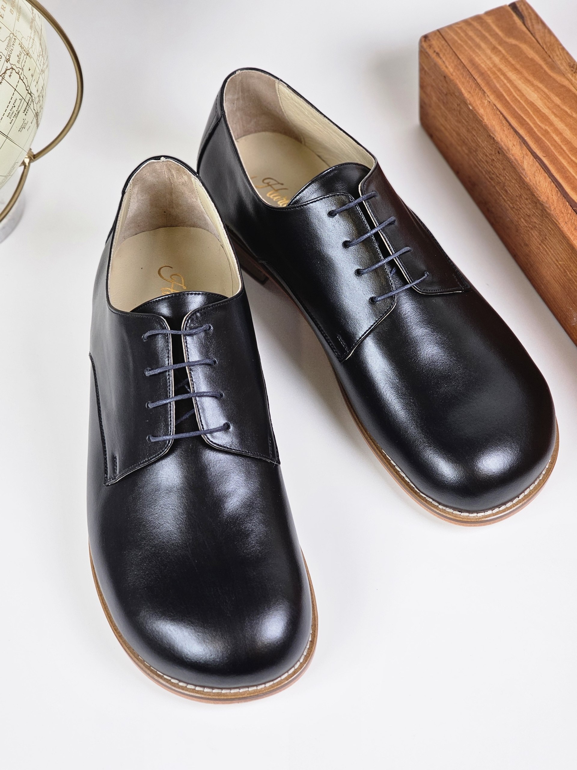 Barefoot Frankie Black Leather 1.5 cm heel