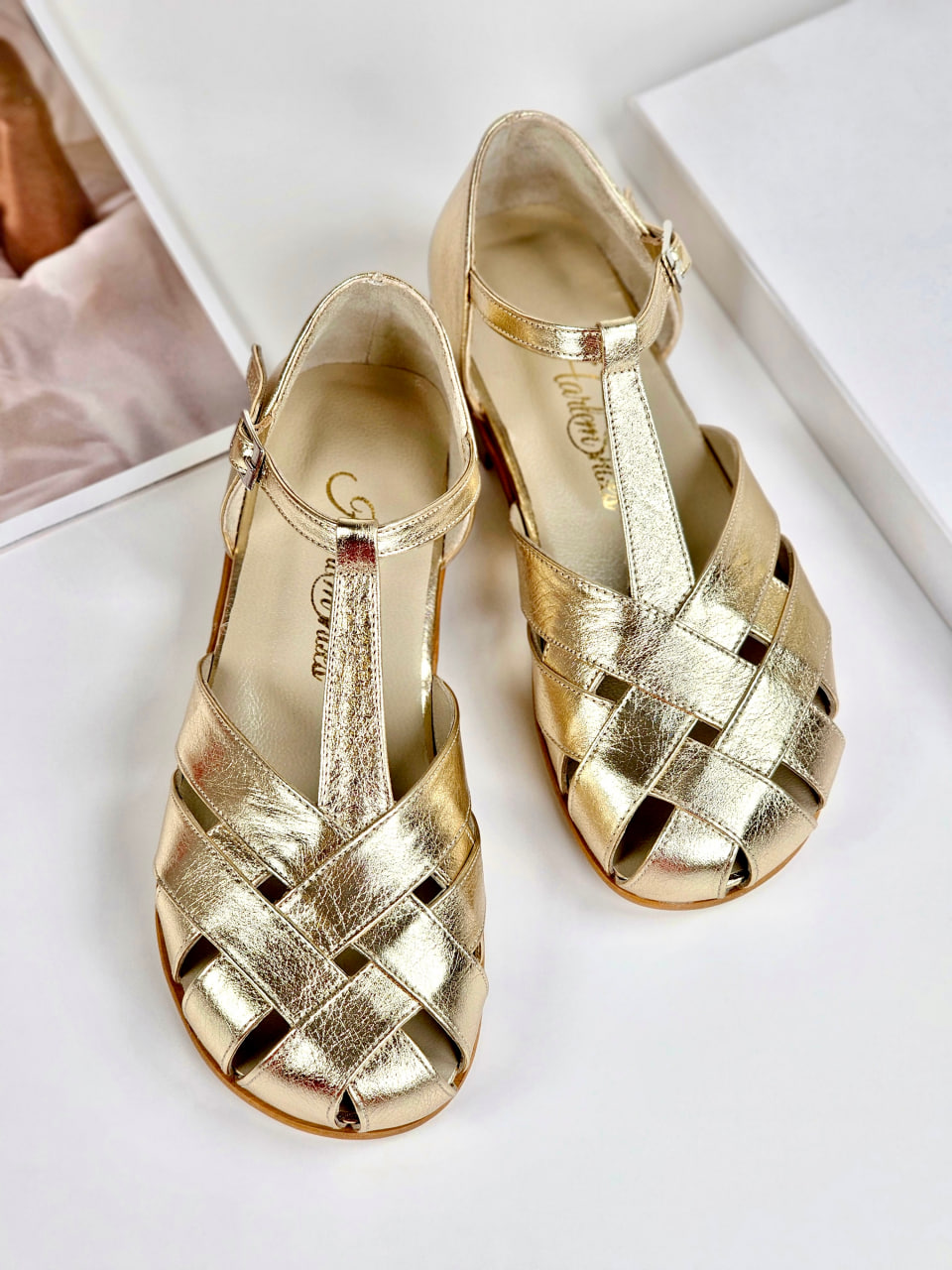 Barefoot Summer Platinum Gold Leather 1.5 cm heel