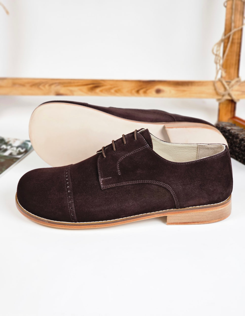 Barefoot California Dark Chocolate Suede 2 cm heel