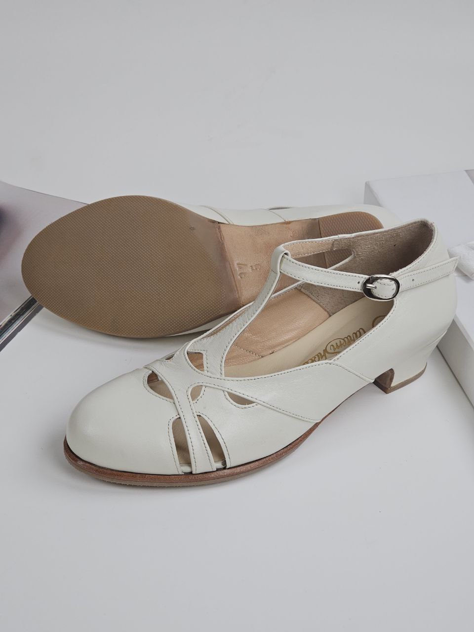 Spring Broken White Leather 4 cm heel