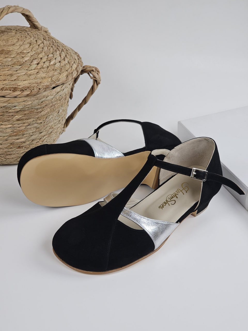 Barefoot Isabel Black Suede with Silver Lines 3 cm heel