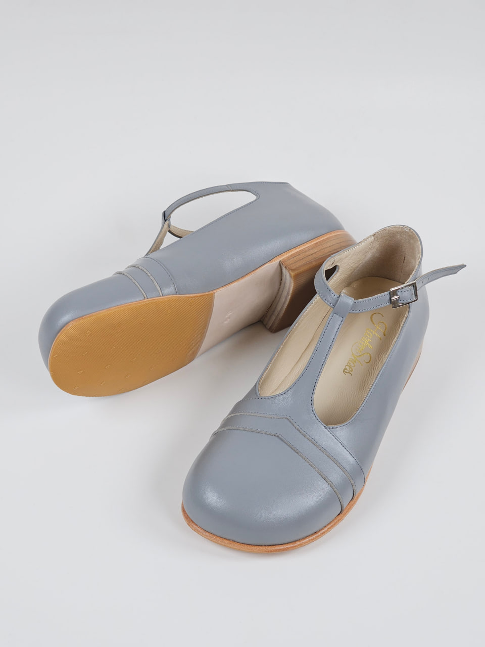 Barefoot Barbie Grey Leather 2 cm heel