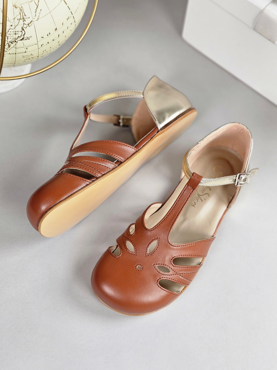 Barefoot Rosy Vegan Light Brown & Platinum Leather Zero Drop