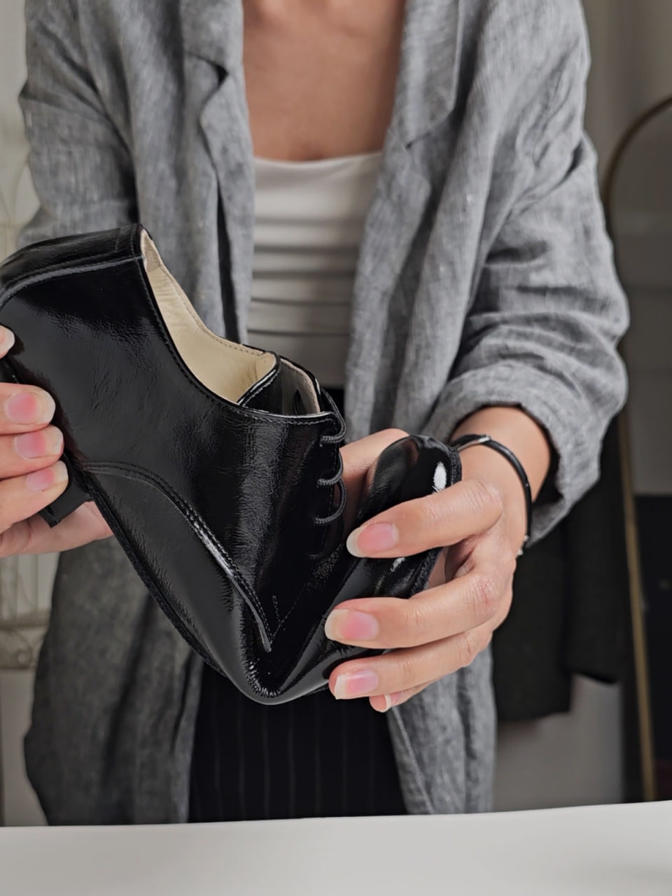 Barefoot Frankie Black Polished Leather 2 cm heel