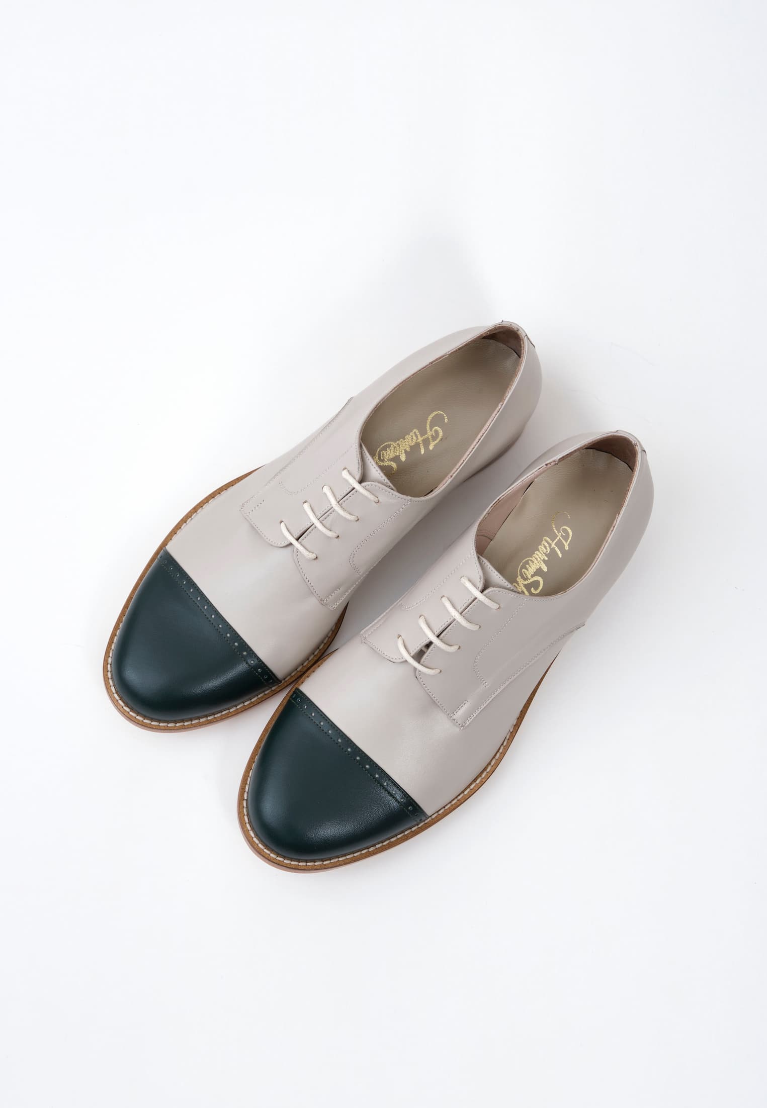 California Beige Leather & nose Jungle Green leather 2 cm heel
