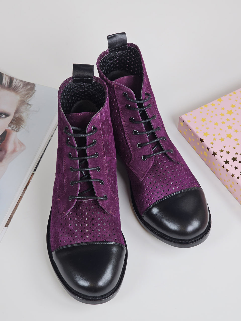 Derby Boots Perforated Purple Suede & Black Leather 2 cm heel