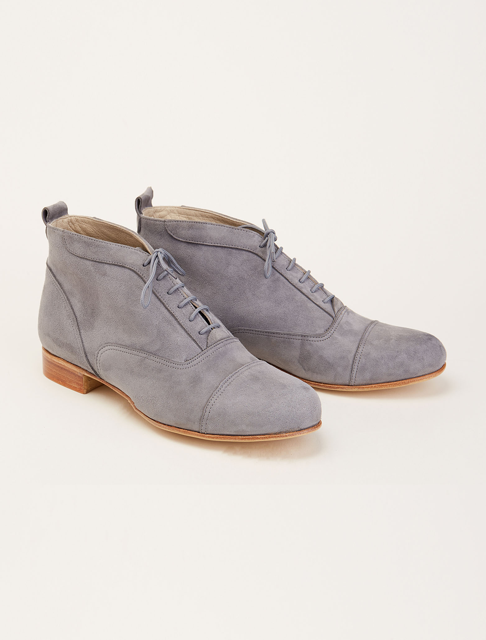 Smooth Boots Grey Suede 2 cm heel